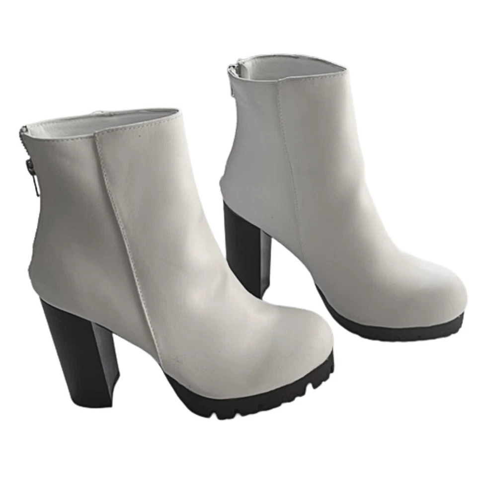 Botas de tornozelo femininas Wild Diva biqueira fechada salto alto robusto sola plataforma 8.5 - Imagem 1 de 4