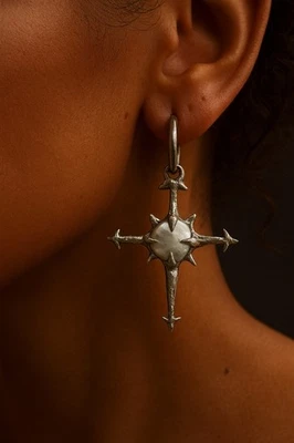 Pendientes Cruz Plata Aro Huggie Gótico Perla Punk Boho Spike Vanguardia De Colección Foto 1 de 4