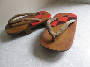 ANTIQUE / VINTAGE JAPANESE GEISHA GETA WOOD SANDALS 1930's - Picture 1 of 6