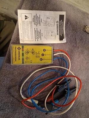 Probador indicador de secuencia trifásico Greenlee #5702 600vac CAT III No. 22 5702 Foto 1 de 2