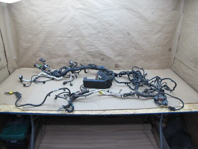 🥇11-12 FISKER KARMA ENGINE BAY WIRE WIRING HARNESS W FUSE RELAY BOX OEM - Image 1 of 4