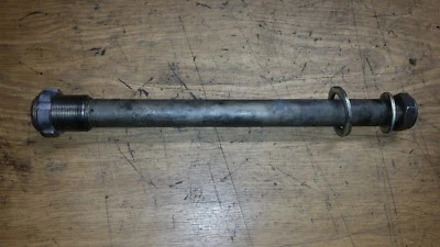 Eje basculante de brazo oscilante usado de fábrica OEM | 2009 Yamaha YZF-R6 R6R Foto 1 de 4