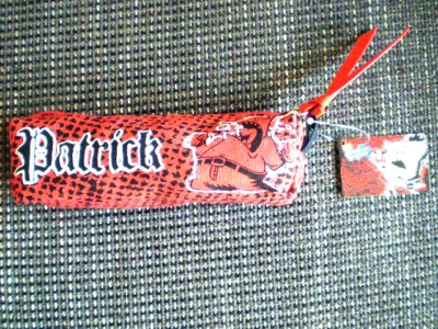 SPONGEBOB / SCHWAMMKOPF + PATRICK Schlampermappe Rot/Schwarz 19 mal 6 cm / Neu - Bild 1 von 2