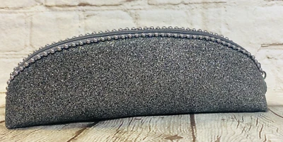 Bolsa de cosméticos MAC camafeu etiqueta com zíper cinza vazia - NOVA - Imagem 1 de 4