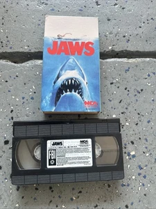 Jaws 1975 VHS Roy Scheider Robert Shaw Richard Dreyfus MCA Video - Picture 1 of 9