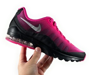 pink nike invigor
