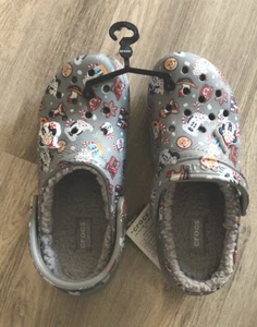 Disney CROCS Mickey Mouse & Friends Navidad Vacaciones Golosinas NUEVO Talla M 9 W 11 - Imagen 1 de 5