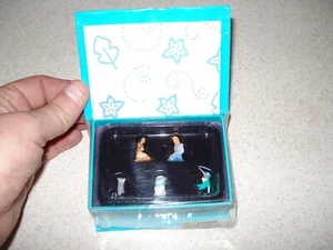 Disney Applause Pocahontas Mini Figurine Gift Set 5 Figures NIB  DISNEY COMPANY  - Picture 1 of 8
