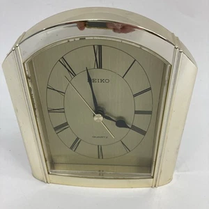 Reloj Seiko Movimiento Cuarzo Tono Dorado Número Romano 5.5" con Batería Japón PROBADO - Imagen 1 de 7