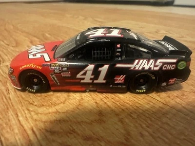 Suelto, 2016 Kurt Busch HAAS Automation 1:64 Diecast  Foto 1 de 3