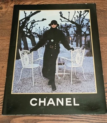 CHANEL AUTUMN WINTER 1989 1990 BOUTIQUE CATALOG CANNES Karl Lagerfeld - Image 1 of 4