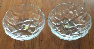 2 Hoya Iceberg salad bowls - Picture 1 of 4