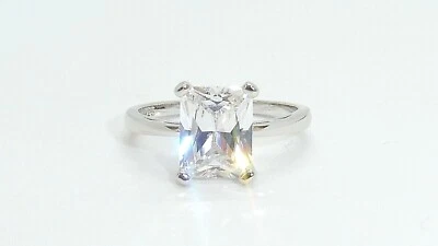 Anillo solitario de plata 925 maciza de 2,5 quilates corte esmeralda para damas K a U Foto 1 de 4