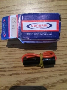 Set Of 2 New Old Stock General Switches PN-4538 - Bild 1 von 1