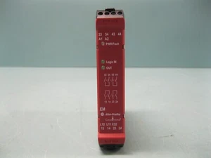 Allen-Bradley 440R-EM4R2 Series A GSR EM Safety Relay G7 - Picture 1 of 4