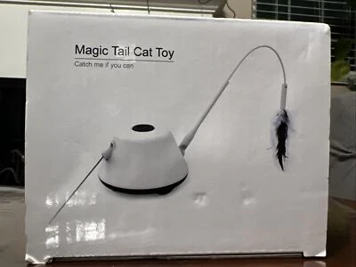 Magic Tail Katzenspielzeug Catch Me If You Can LED-Licht Neu Katze interaktiv - Bild 1 von 4