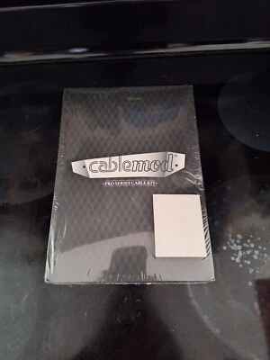 CableMod C-SeriesPro ModMesh 12VHPWR Cable Kit 16-3KIT NKKW-R  RM Carbon/RMi/RMx - Image 1 of 3