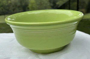 Post 86 Fiesta Ware Retired Chartreuse 44oz Small Mixing Bowl 2nds Quality VGUC - Picture 1 of 7