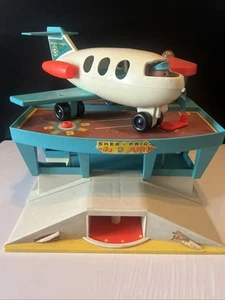 VINTAGE 1972 Fisher Price Little People Plane Family AIRPORT #996 Playset USA - Picture 1 of 15