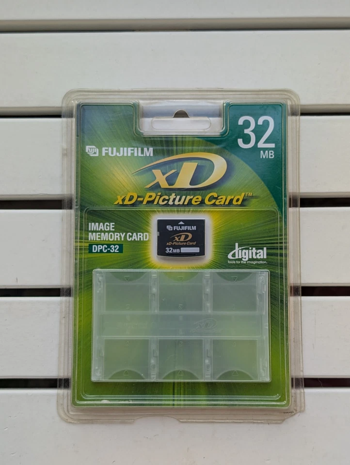 Fujifilm xD Picture Card 32MB Camera Memory Card (Also Fits Olympus) New Sealed! - Image 1 of 2