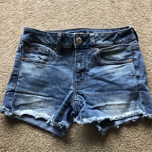 American Eagle Outfitters Super Stretch MIDI Shorts Women’s 2 Juniors 28 Denim - Picture 1 of 6