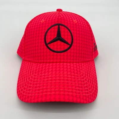 NUEVO Tapa Piloto Mercedes-AMG F1 2023 Lewis Hamilton Rosa Neón Foto 1 de 4