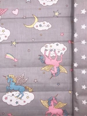 Steppstoff Baumwolle beiderseitig  Einhorn wattiert  Breite 155 cm ab 50 cm - Bild 1 von 2