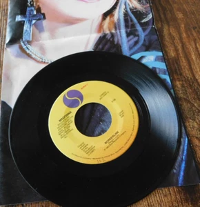 MADONNA BORDERLINE WITH POSTER 45 RPM RECORD & PS 070 - Picture 1 of 3
