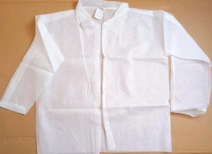 25 Condor White Snap Front Closure Polypropylene Disposable Shirt Small 26W782 - Picture 1 of 7