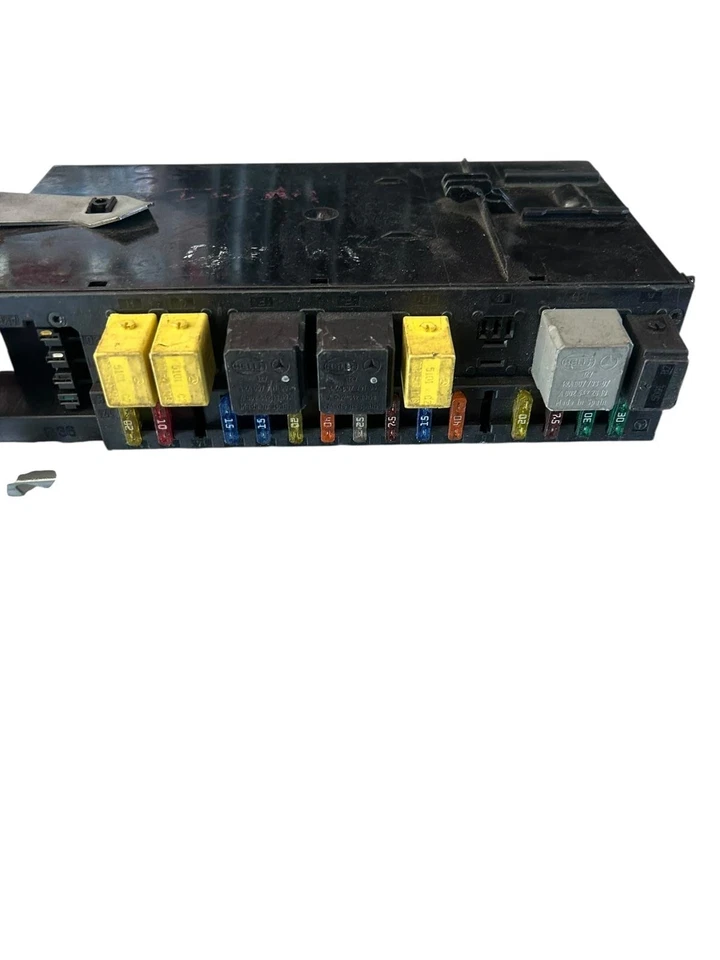 Centralina fusibili sam posteriore Mercedes-Benz Classe E W211 2002/2009 - Immagine 1 di 4