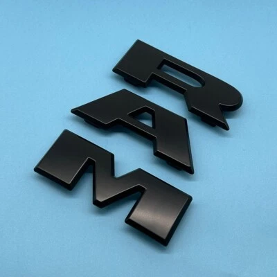 Front Grilles Emblem Letters For 2019-2023 RAM 1500 Grill Badge Black 68311411AA Foto 1 de 4