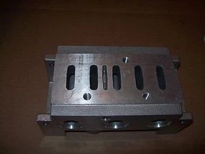 NEW AUTOMATIC VALVE A6886-130 SAE A06 MANIFOLD AV SERIES P1194 - Bild 1 von 6