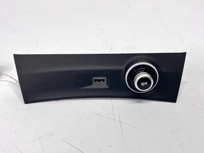 18-23 ALFA ROMEO STELVIO DASH POWER OUTLET USB PORT CHARGER PANEL, OEM LOT3589 Foto 1 de 4