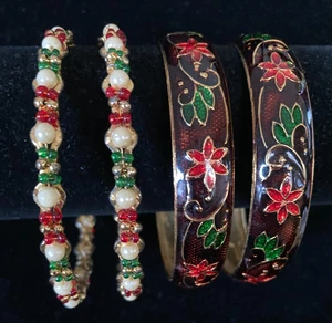Lot of 4 Holiday Christmas Bangle Bracelets Gold Tone Enamel Floral/Wire Beaded - Picture 1 of 11