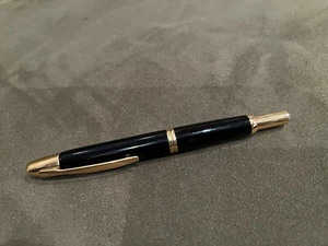 Pilot Vanishing Point Retractable Fountain Pen,14K 585 "M" Gold Nib  - Picture 1 of 12