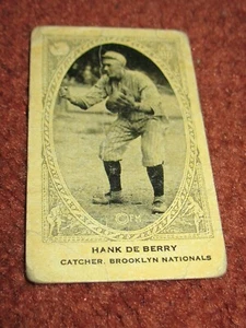 1922 Neilson's Chocolate Type II Hank De Berry ~ Brooklyn Nationals - Picture 1 of 2