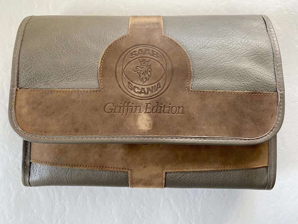 SAAB 1992 9000 CD edición Griffin manual del propietario con contenido original y tarjeta Foto 1 de 4