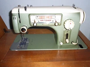 Gritzner Nähmaschine U 28-30 mit Unterschrank und Zubehör (Garne, etc.) - Bild 1 von 5