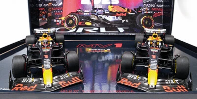 1:18 Minichamps 112231801 Max Verstappen Red Bull RB19 2 Car Set Qatar GP 2023 - Image 1 of 4