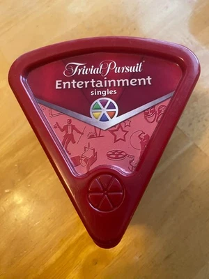 Игра Hasbro Trivial Pursuit Entertainment Singles Trivia 2008 - Изображение 1 из 3