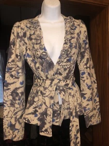 Damen Tabitha 100% Wolle Gürtel Cardigan Pullover Rosettendetail - hübsch!! Gr. Sm - Bild 1 von 7