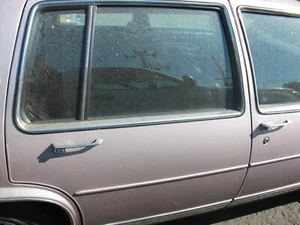 87 Cadillac 4 DOOR SEDAN DE VILLE DOOR GLASS RIGHT REAR ORIGINAL USED - Picture 1 of 21
