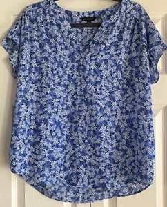 Banana Republic Blouse Women’s Size M Blue White Floral Short Sleeve Spring - Picture 1 of 9