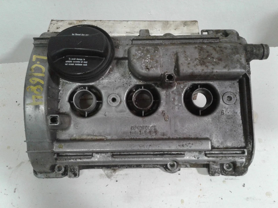 Used Engine Valve Cover fits: 2003 Volkswagen Passat  Grade A Foto 1 de 4