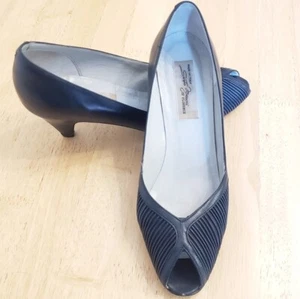 Sesto Meucci Kitten Heels 8 N - Picture 1 of 10