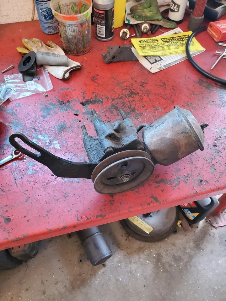 1968 1969 1970 AMC amx bomba de dirección asistida con polea de soporte y depósito Foto 1 de 1