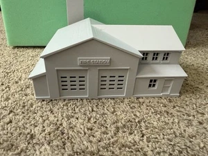 Estación de Bomberos - Escala HO / Calibre 1:87 - No requiere montaje, construido y listo - Imagen 1 de 13