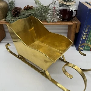 Trineo de latón vintage para vacaciones de Navidad centro de mesa floral exhibiciones viñetas - Imagen 1 de 3