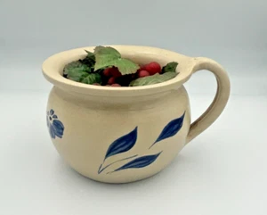 Williamsburg Pottery Factory Blue Floral Salt Glazed Handled Crock w/Grapes - Picture 1 of 11