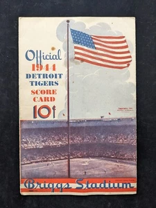 1944 WWII Era Detroit Tigers Baseball Scorecard vs St Louis ~ Briggs Stadium - Picture 1 of 16